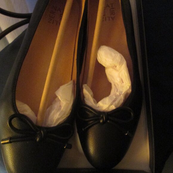 Naturalizer Black with Bow Flats size 10m - Picture 1 of 1